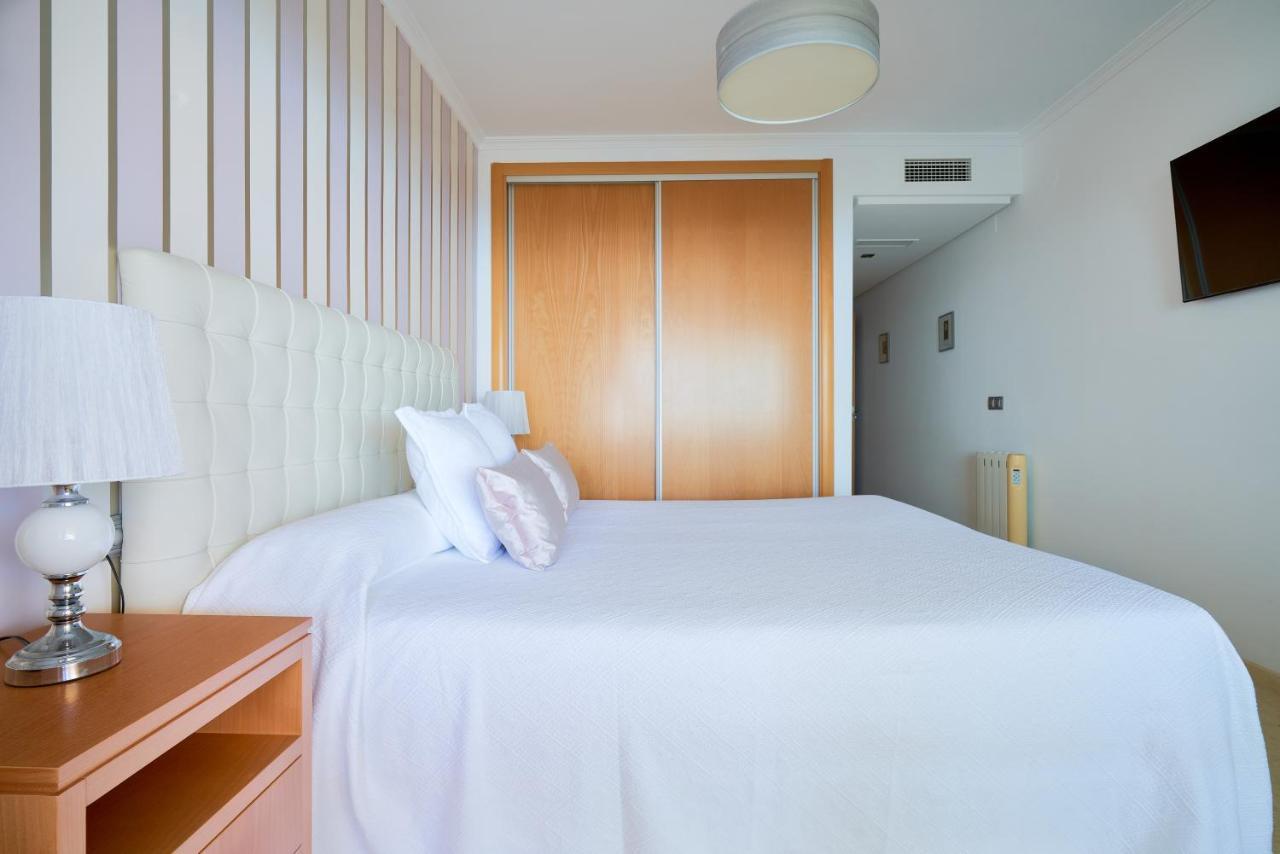 Neptuno Malaga Apartamento De Lujo รินกอนเดลาวิกตอเรีย ภายนอก รูปภาพ