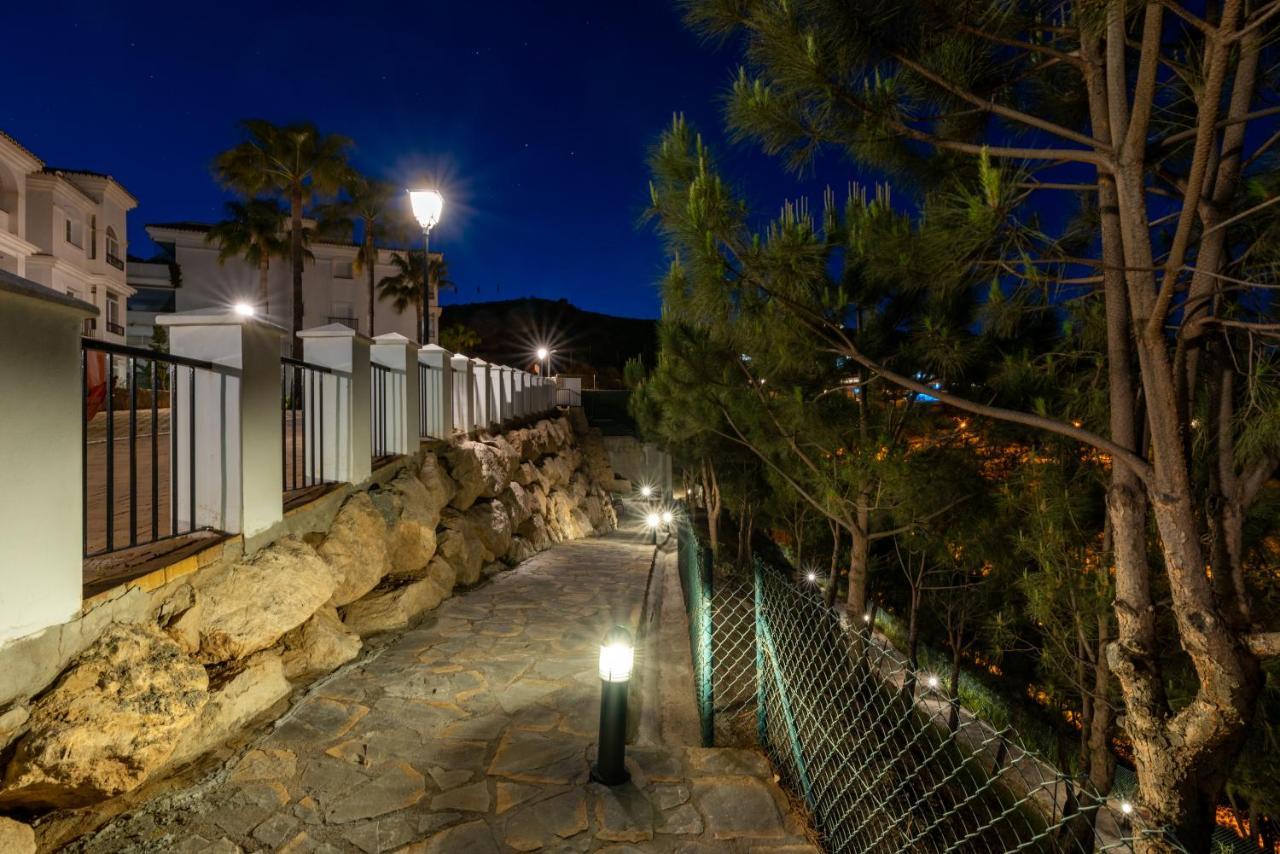Neptuno Malaga Apartamento De Lujo รินกอนเดลาวิกตอเรีย ภายนอก รูปภาพ