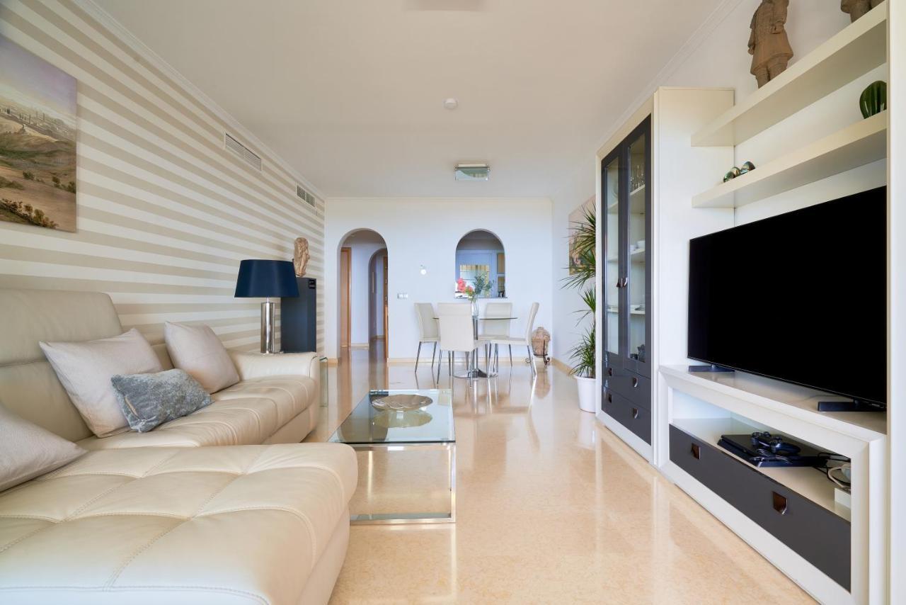 Neptuno Malaga Apartamento De Lujo รินกอนเดลาวิกตอเรีย ภายนอก รูปภาพ