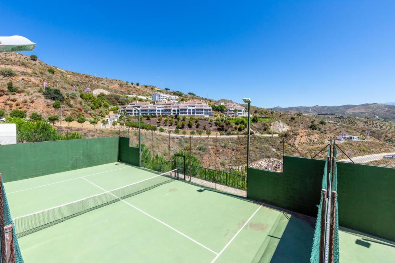 Neptuno Malaga Apartamento De Lujo รินกอนเดลาวิกตอเรีย ภายนอก รูปภาพ